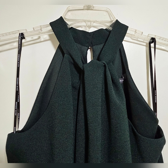 Julia Jordan Hunter Green Crossed Neck Keyhole Halter Jumpsuit - Picture 11 of 12